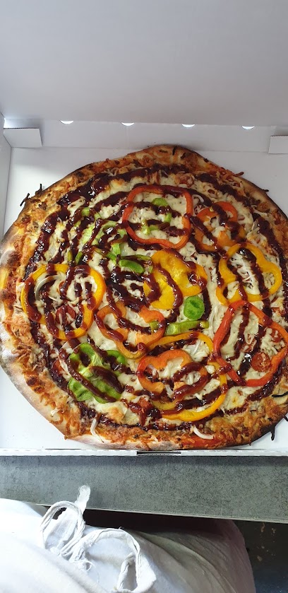 Pizza de Just'Pizza Saint-Julien-L'ars à Saint-Julien-l'Ars