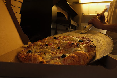 Pizza de La Pizza Familia à Poitiers
