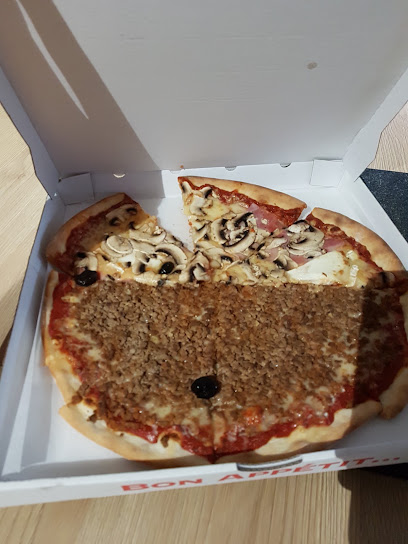 Pizza de Loverini Sauveur à Neuville-de-Poitou